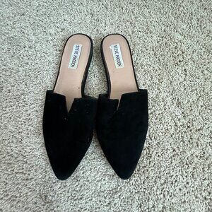 Steve Madden black pointed toe flats 9